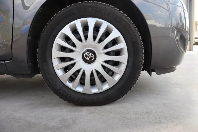 Toyota Yaris 1.4D4D, снимка 4 - Автомобили и джипове - 50860236