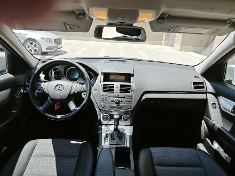 Mercedes-Benz C 180 C180 CGI, снимка 9 - Автомобили и джипове - 52800523