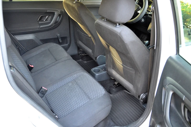 Skoda Fabia 1.6 TDI, снимка 10 - Автомобили и джипове - 51657168