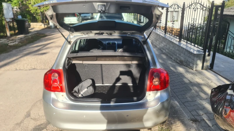 Toyota Auris, снимка 6 - Автомобили и джипове - 51967450