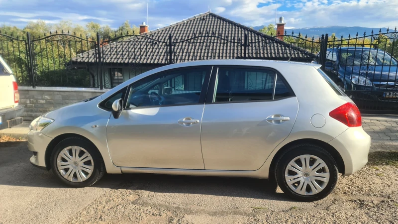 Toyota Auris, снимка 13 - Автомобили и джипове - 51967450