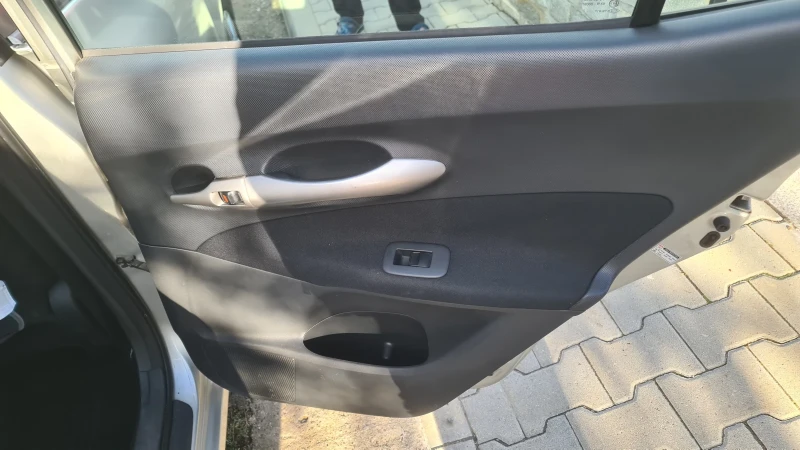 Toyota Auris, снимка 9 - Автомобили и джипове - 51967450