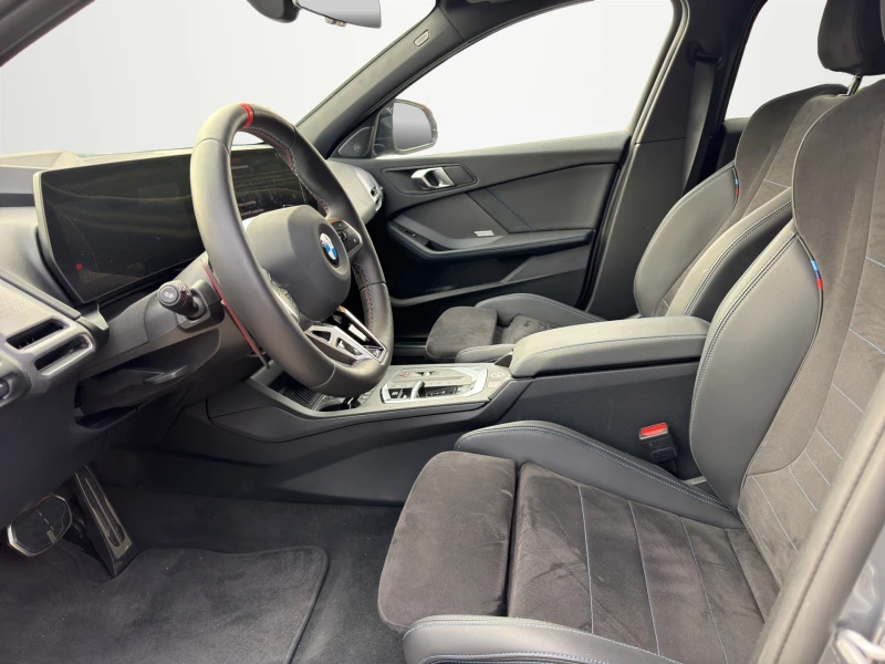 BMW M135 xDrive, снимка 6 - Автомобили и джипове - 52134838