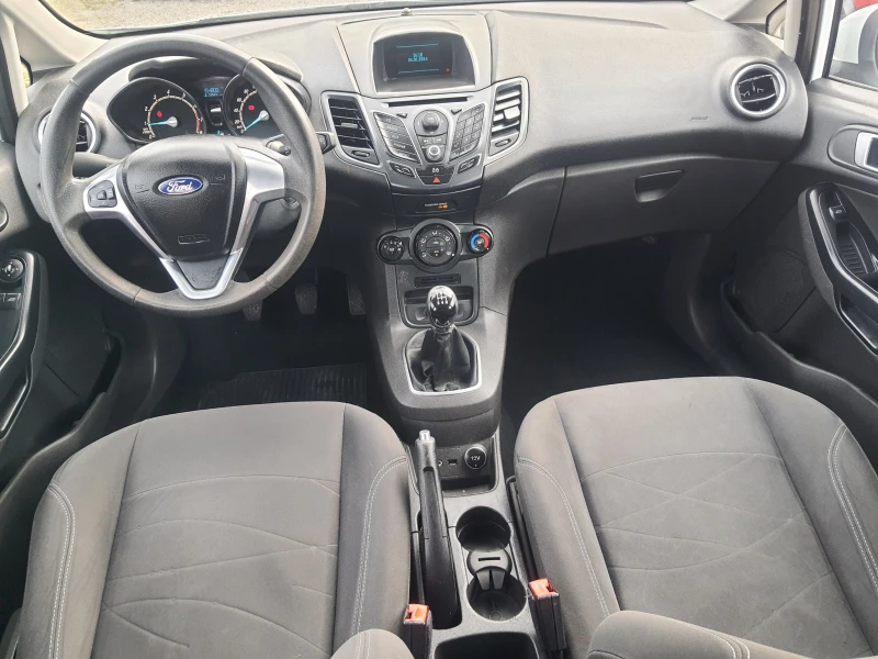 Ford Fiesta 1.2i, снимка 9 - Автомобили и джипове - 52545629