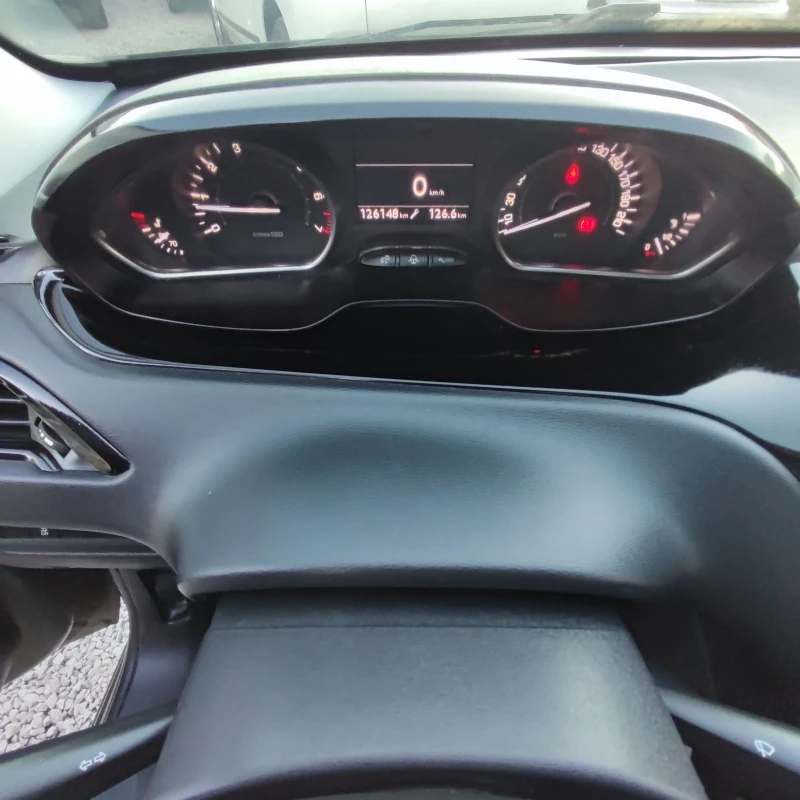 Peugeot 208 1.2i* NAVI* 82кс* EURO 5b* , снимка 13 - Автомобили и джипове - 52713211