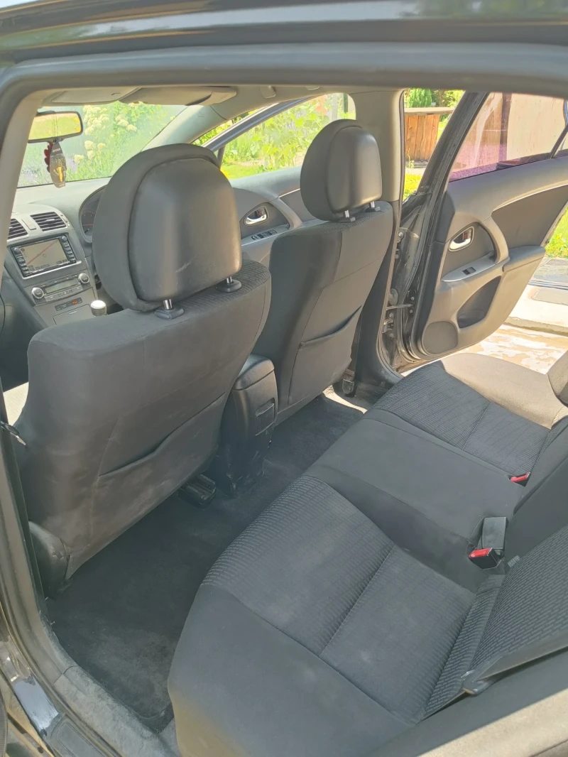 Toyota Avensis, снимка 10 - Автомобили и джипове - 53182034