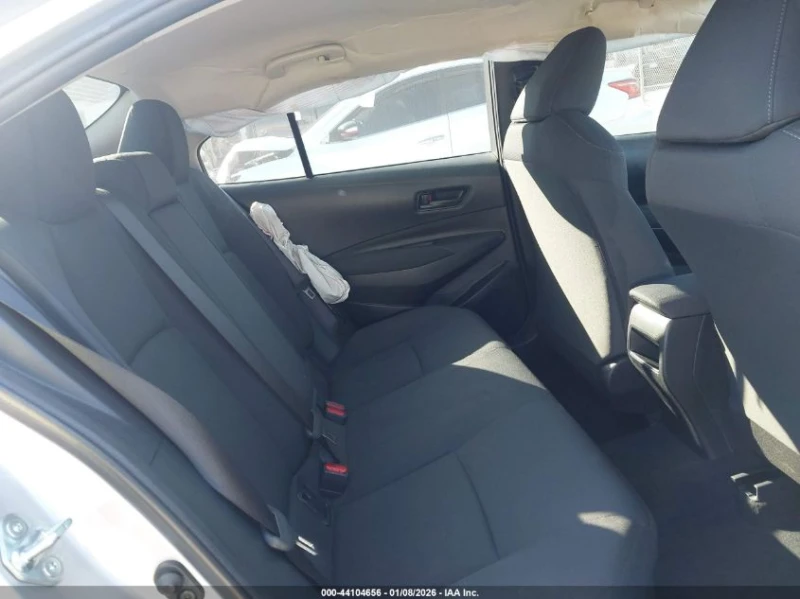 Toyota Corolla 1.8l Hybrid Le, снимка 8 - Автомобили и джипове - 53335492