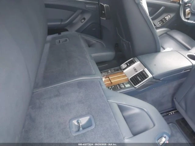 Porsche Panamera 4S 2012 - изображение 8