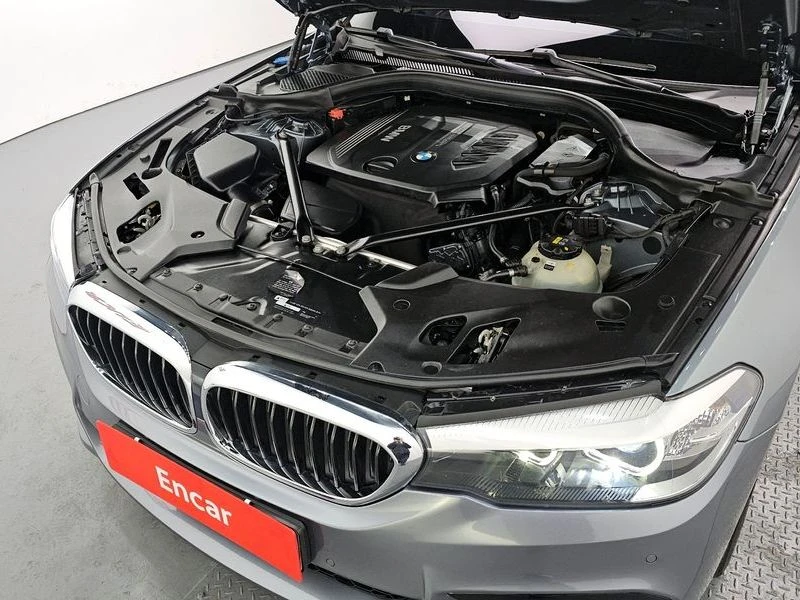 BMW 520 520d M Sport Special Edition| 190к.с.| ВКЛ.ТЕХНОТЕ, снимка 6 - Автомобили и джипове - 55221474