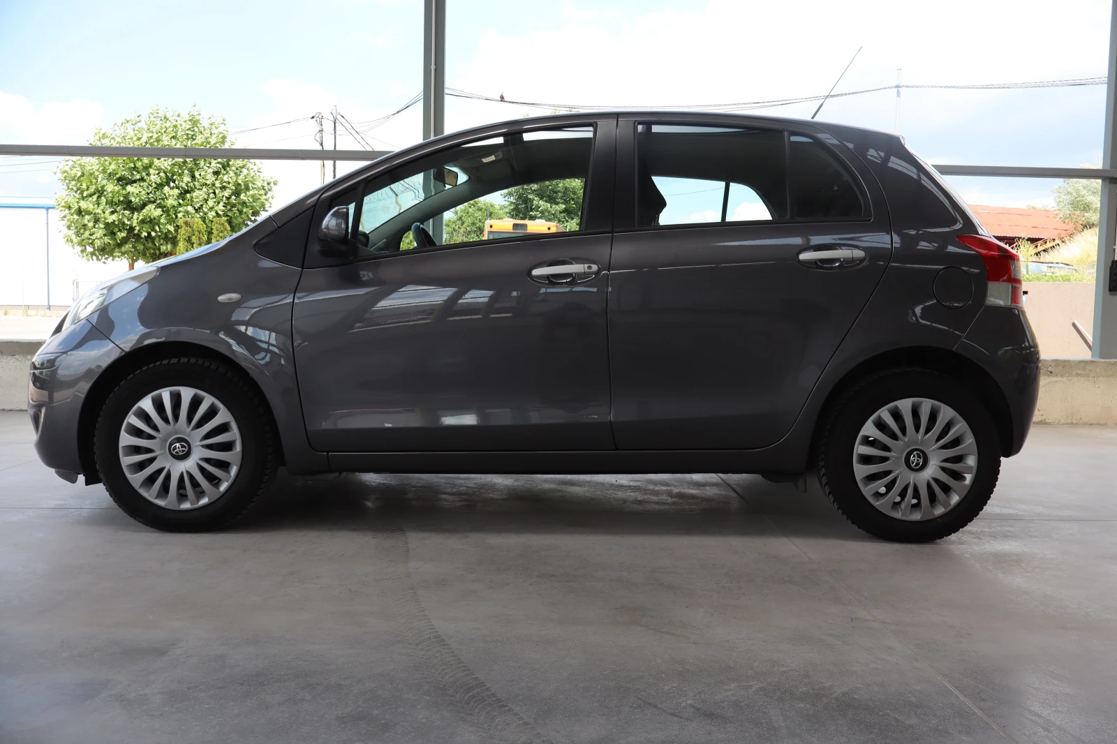 Toyota Yaris 1.4D4D - изображение 8
