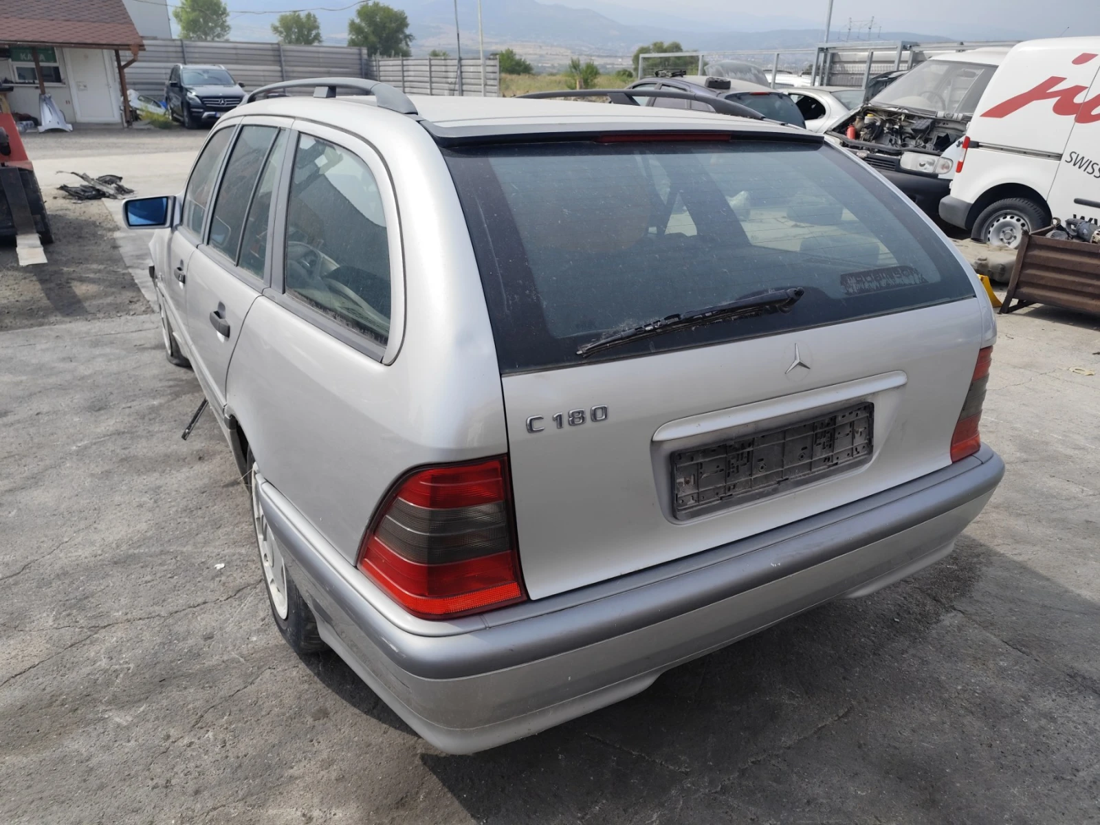 Mercedes-Benz C 180 W202 - изображение 4