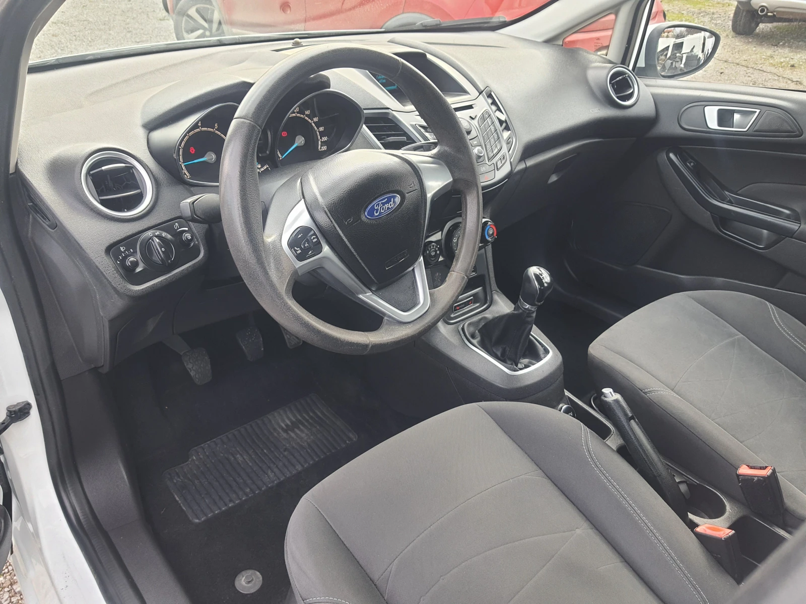 Ford Fiesta 1.2i - изображение 10