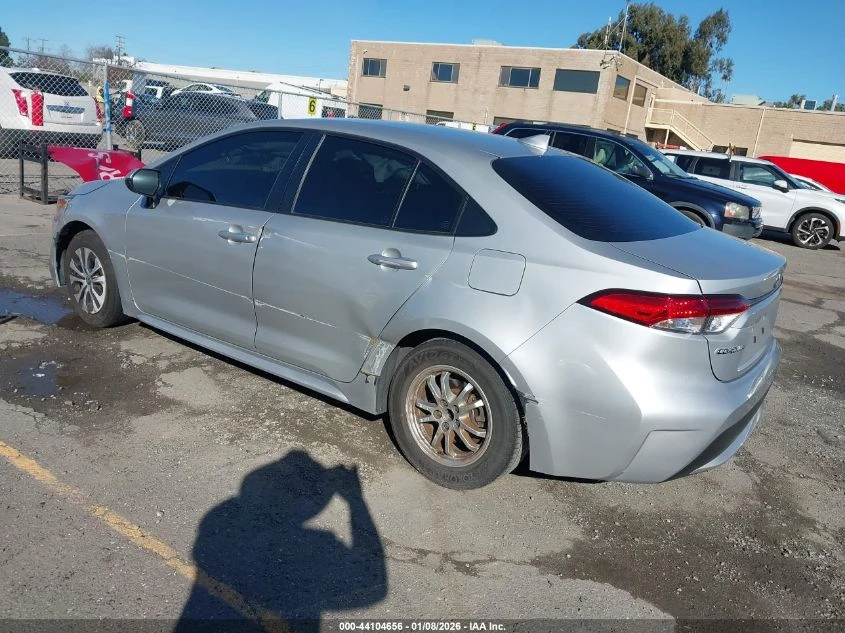 Toyota Corolla 1.8l Hybrid Le - изображение 3