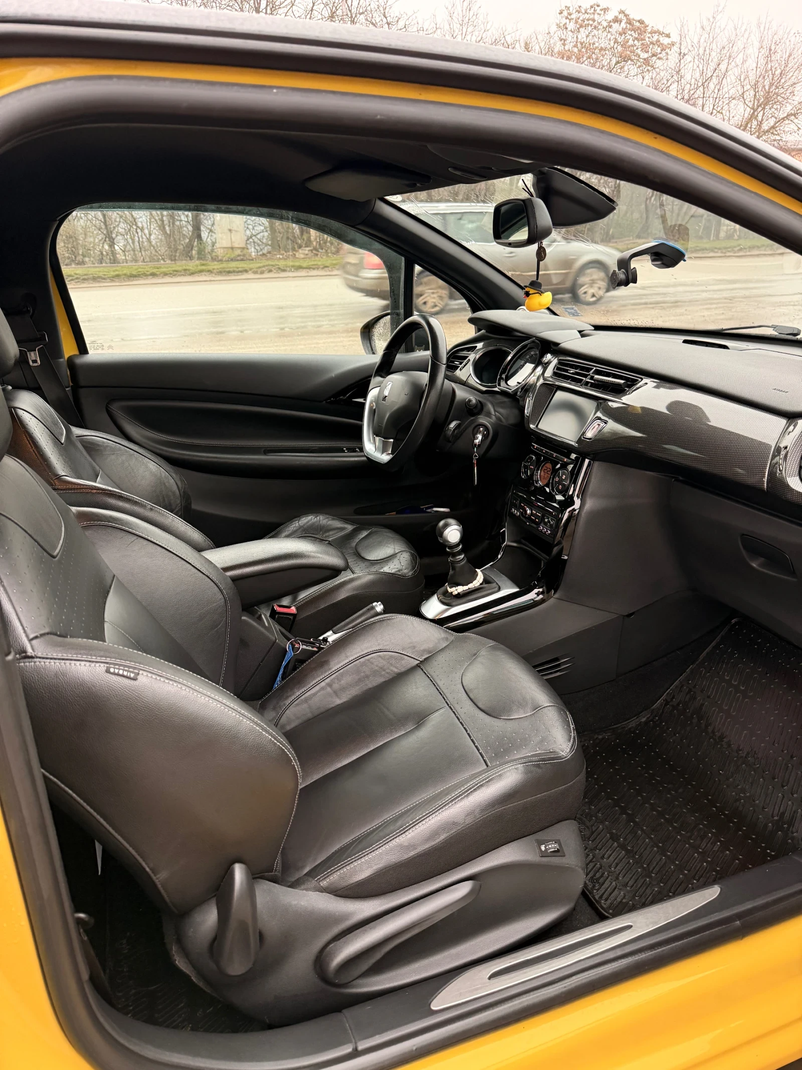 Citroen DS3  - изображение 6