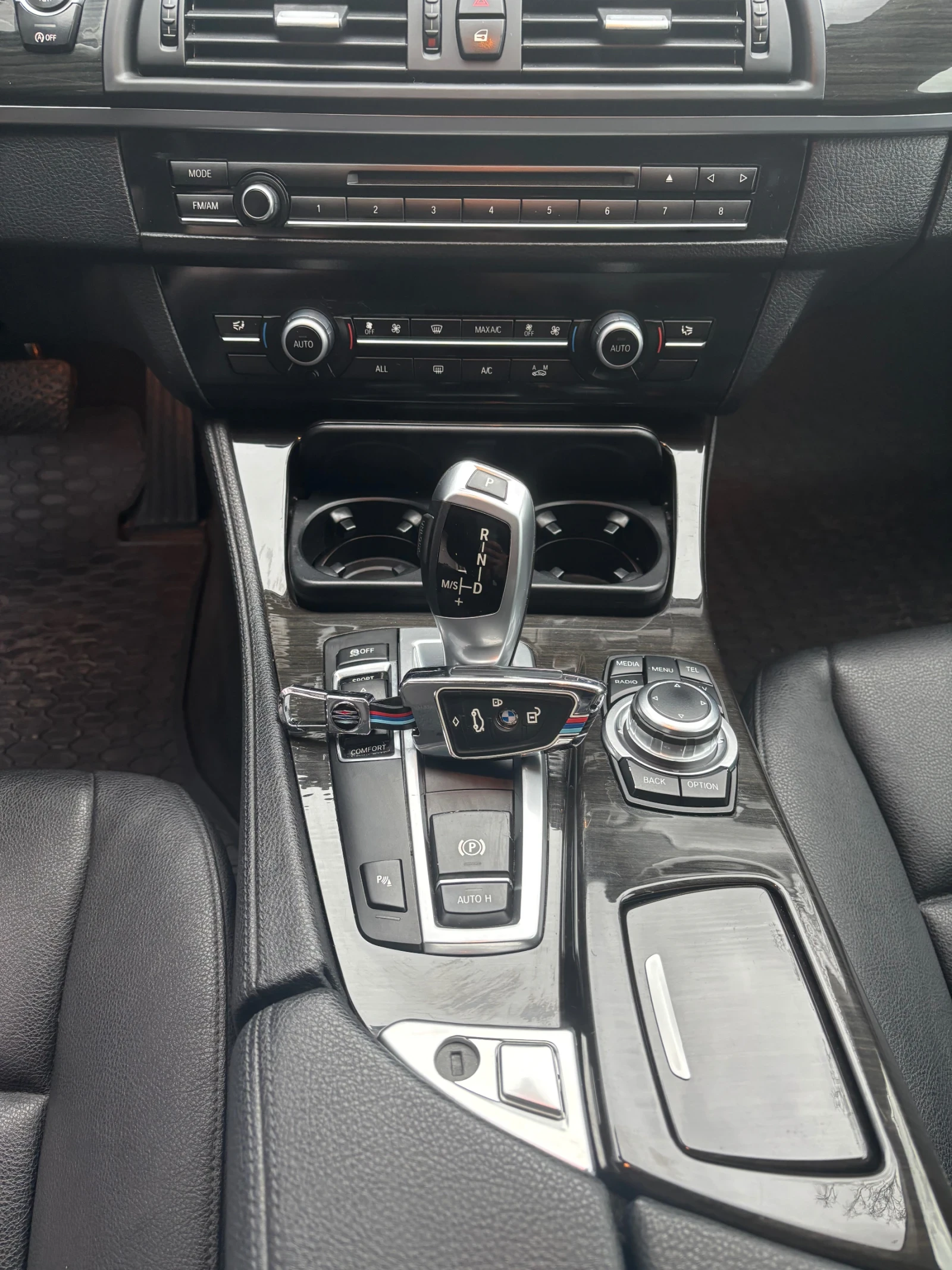 BMW 528 528i 245кс Digital, снимка 17 - Автомобили и джипове - 54032076