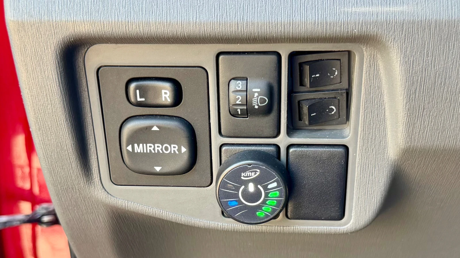 Toyota Prius, снимка 13 - Автомобили и джипове - 54832047