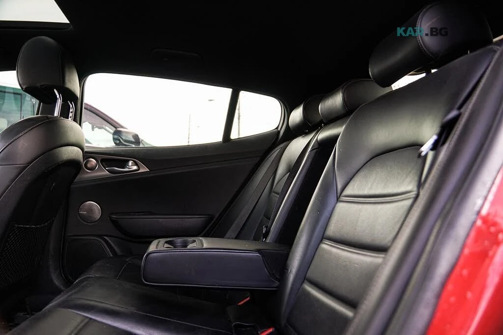 Kia Stinger GT Limited* AWD* АвтоКредит* (ЦЕНА ДО БГ), снимка 15 - Автомобили и джипове - 54933127