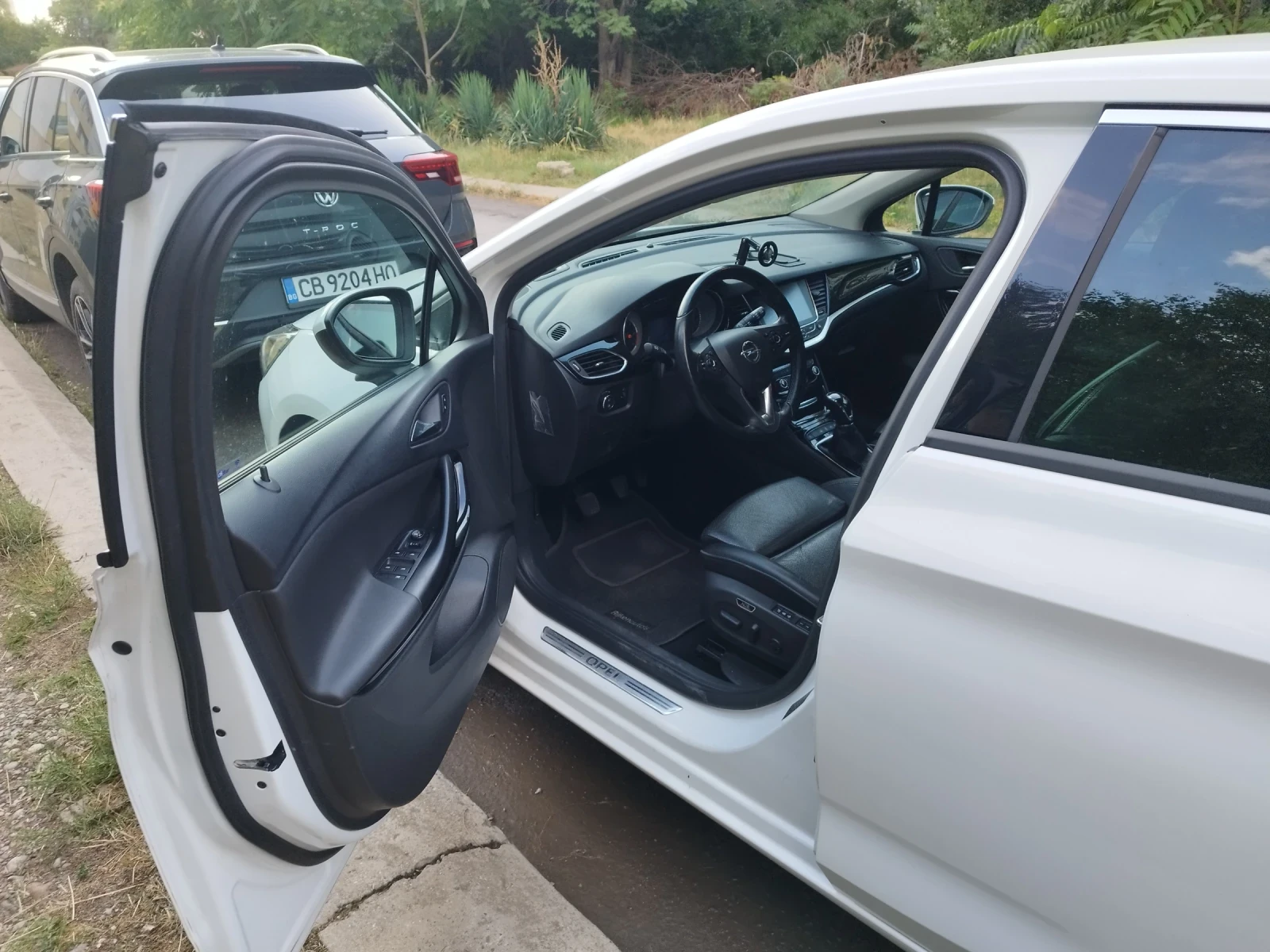 Opel Astra 1.6 D/110ks, снимка 4 - Автомобили и джипове - 55327052