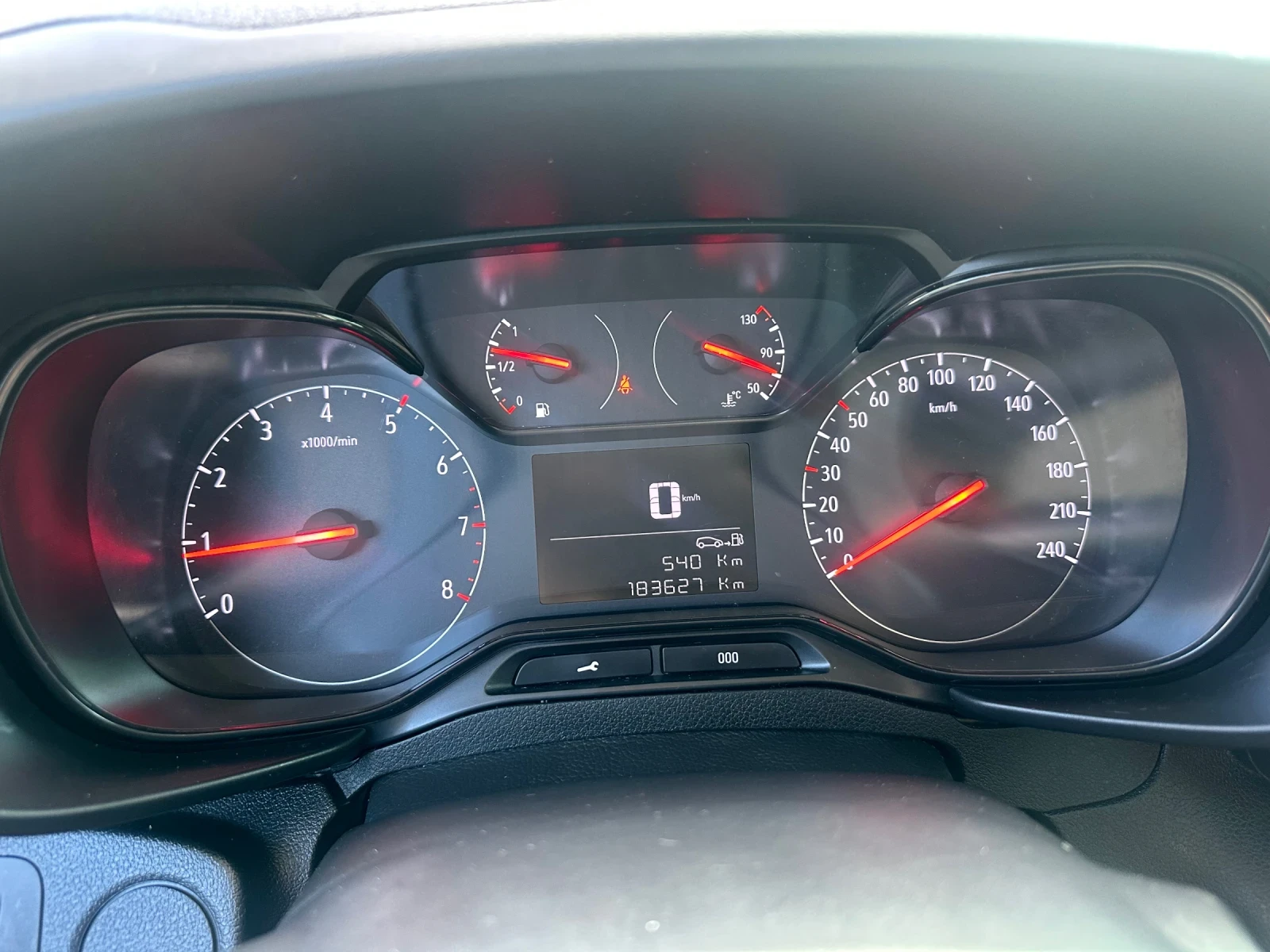 Opel Combo 1.5 HDi 102 кс. 2020г. MAXI Топ Състояние!!!, снимка 15 - Автомобили и джипове - 55725996