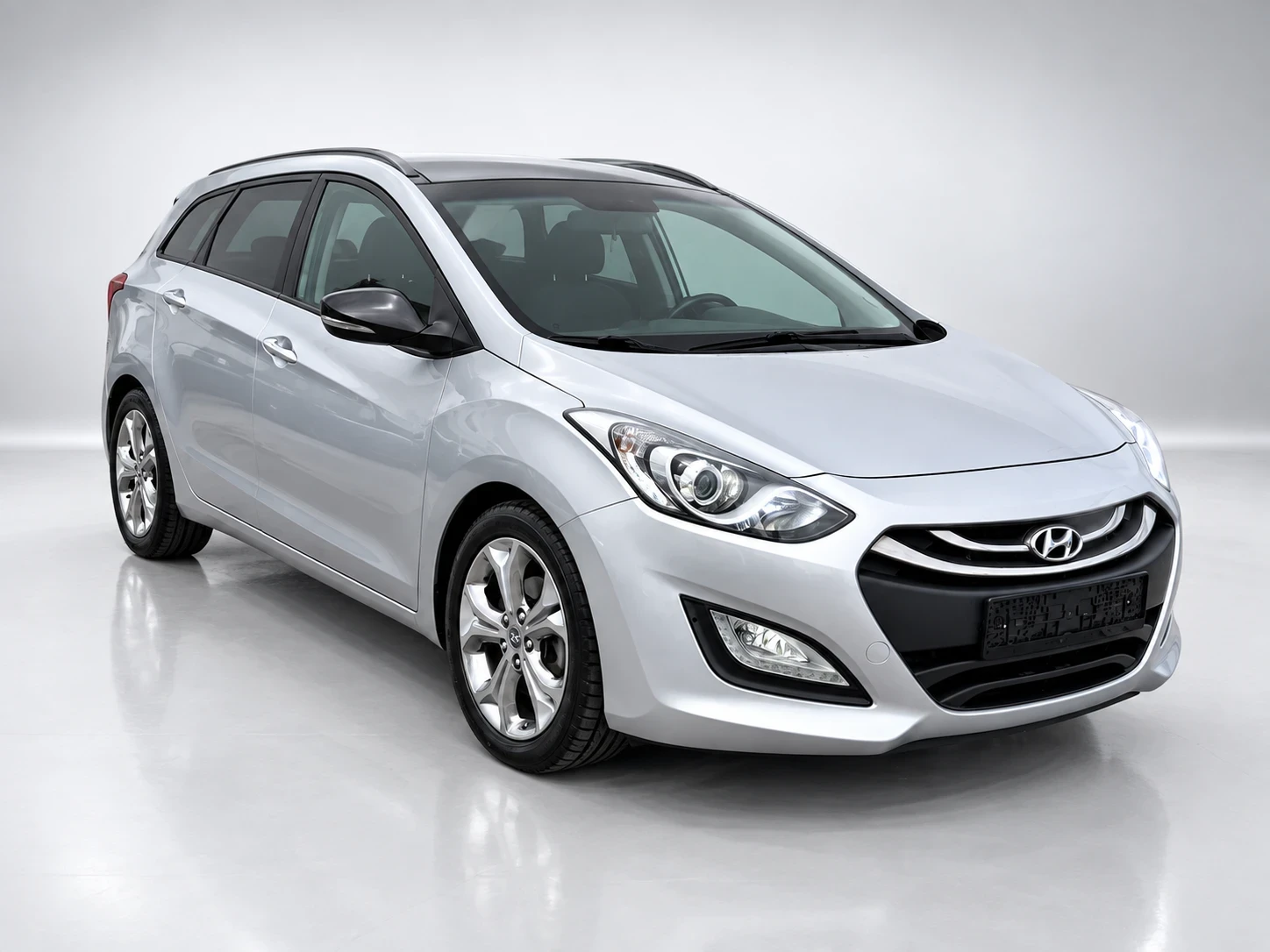 Hyundai I30 i30 1.6 DOHC 16V 120 к.с.   Панорама   1 собствени, снимка 3 - Автомобили и джипове - 56233887