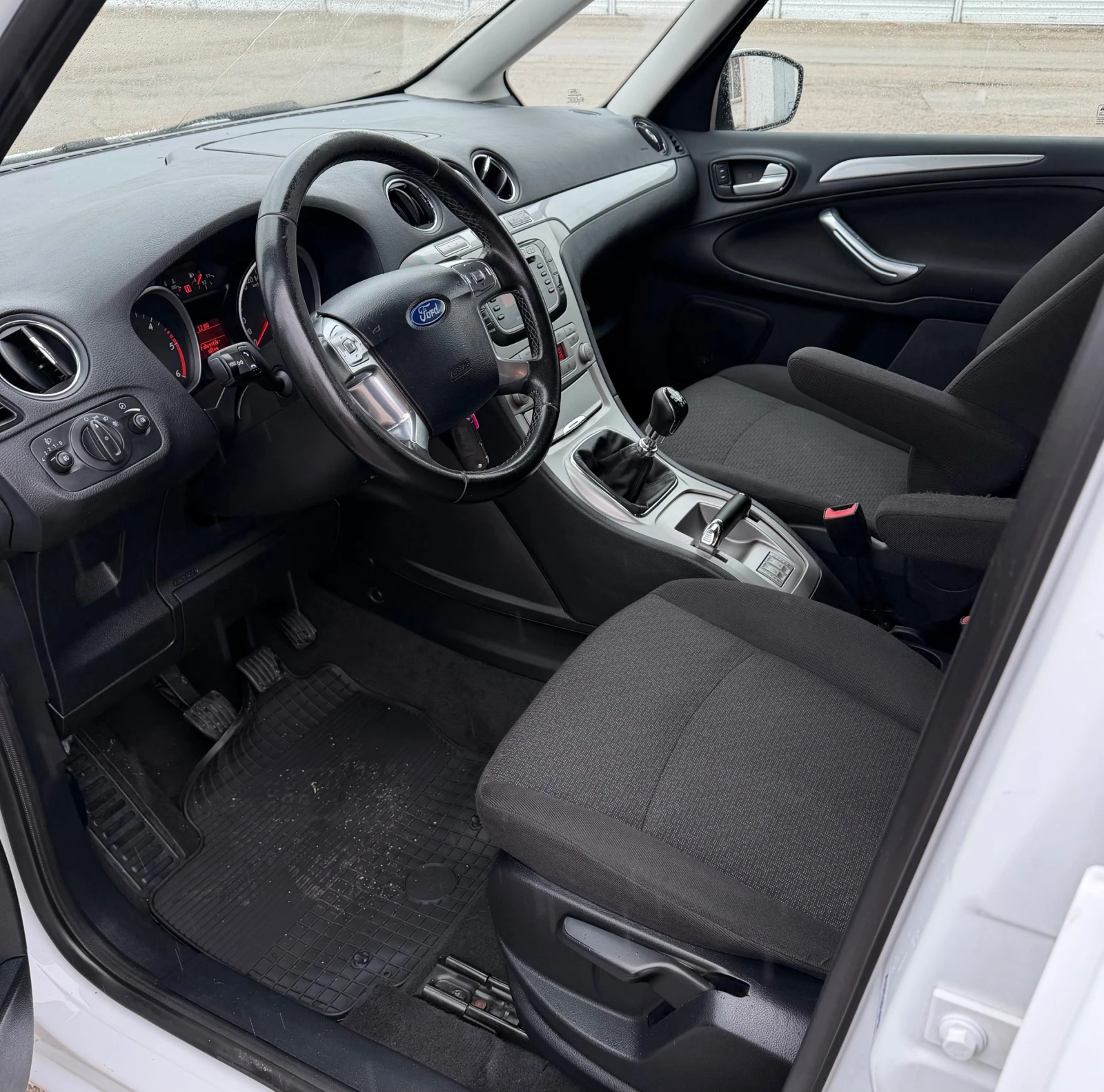 Ford Galaxy 2.0 TDCI, снимка 13 - Автомобили и джипове - 56732161