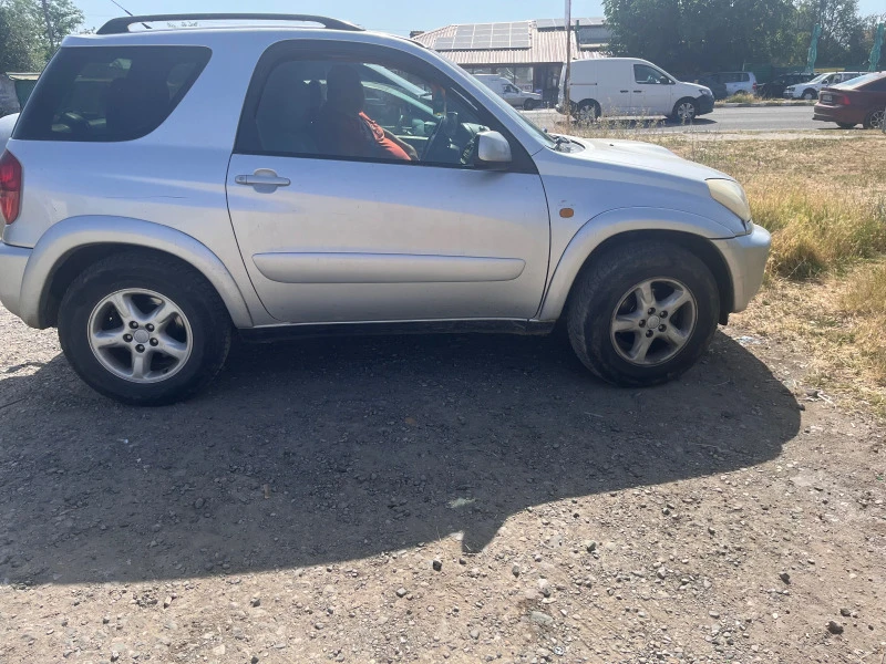 Toyota Rav4 D4D, снимка 7 - Автомобили и джипове - 47215213