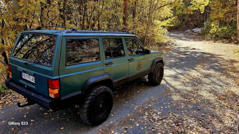 Jeep Cherokee 2.5 газ/бензин , снимка 6 - Автомобили и джипове - 47813016