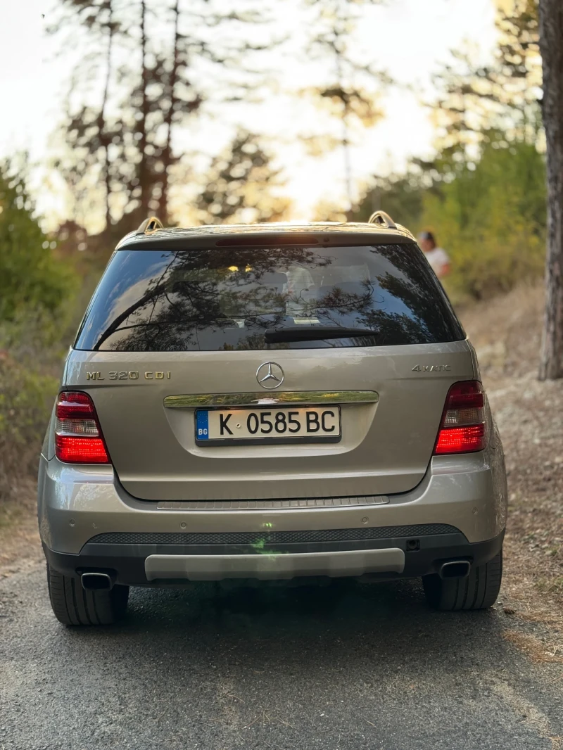 Mercedes-Benz ML 320, снимка 4 - Автомобили и джипове - 48306092