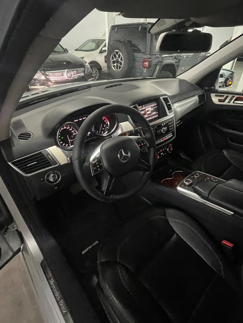 Mercedes-Benz ML 350 AMG/Дистр/панор/камера/подгр/памет/теглич/ФУЛЛ, снимка 11 - Автомобили и джипове - 52554451