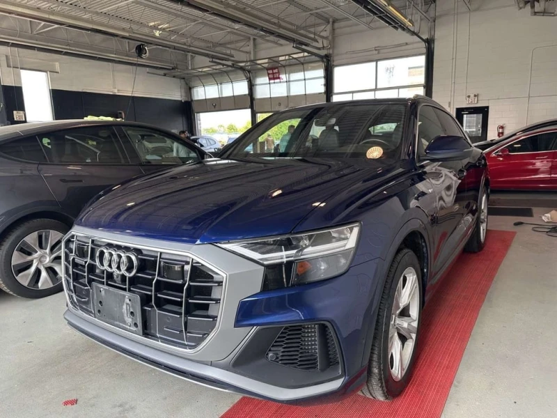 Audi Q8 CARFAX, снимка 3 - Автомобили и джипове - 52629380
