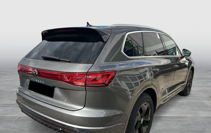 VW Touareg 3.0TDI* R-LINE* HEAD-UP* MEMORY* CAM* MATRIX* , снимка 3 - Автомобили и джипове - 52707950