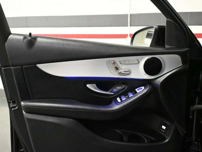 Mercedes-Benz GLC * GLC300 4M * CARFAX * БЕЗ ПЪРВОНАЧАЛНА ВНОСКА, снимка 11 - Автомобили и джипове - 53145620