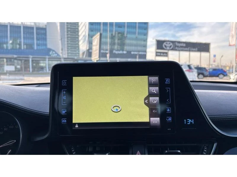 Toyota C-HR 1.8 HSD BUSINESS, снимка 15 - Автомобили и джипове - 52815299