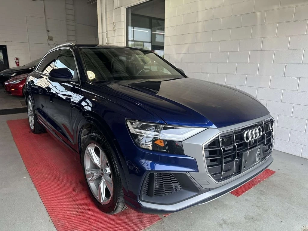 Audi Q8 CARFAX, снимка 1