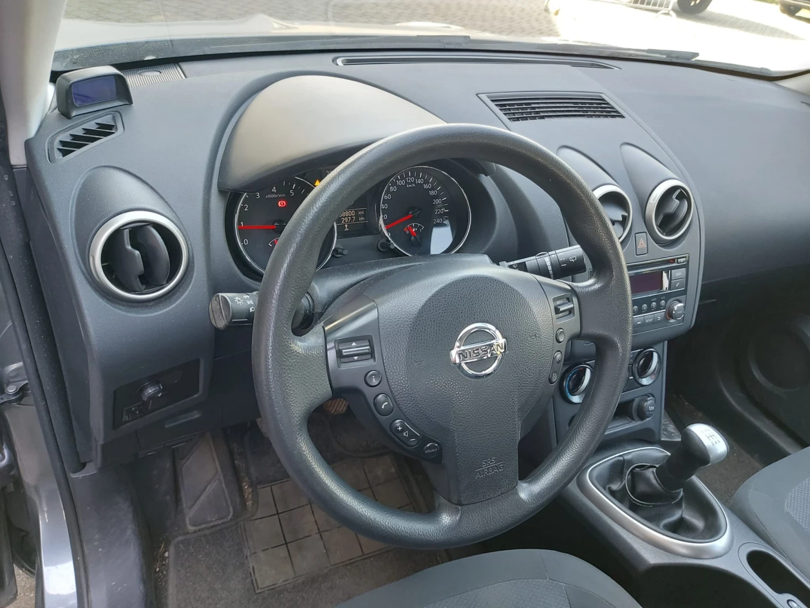 Nissan Qashqai 1.6i 100% РЕАЛНИ 138800 km. FACELIFT - изображение 7