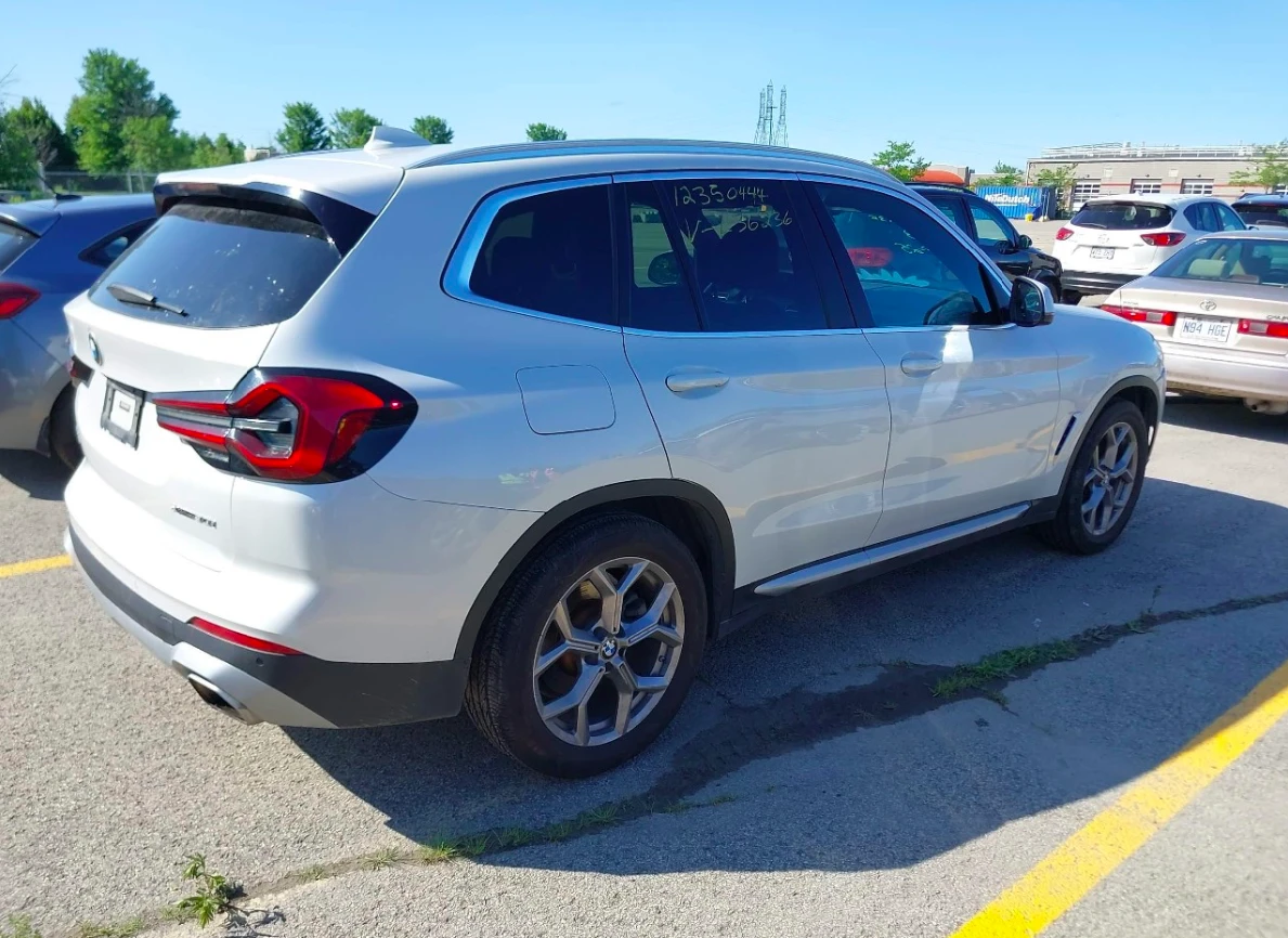 BMW X3 xDrive 30i - изображение 8