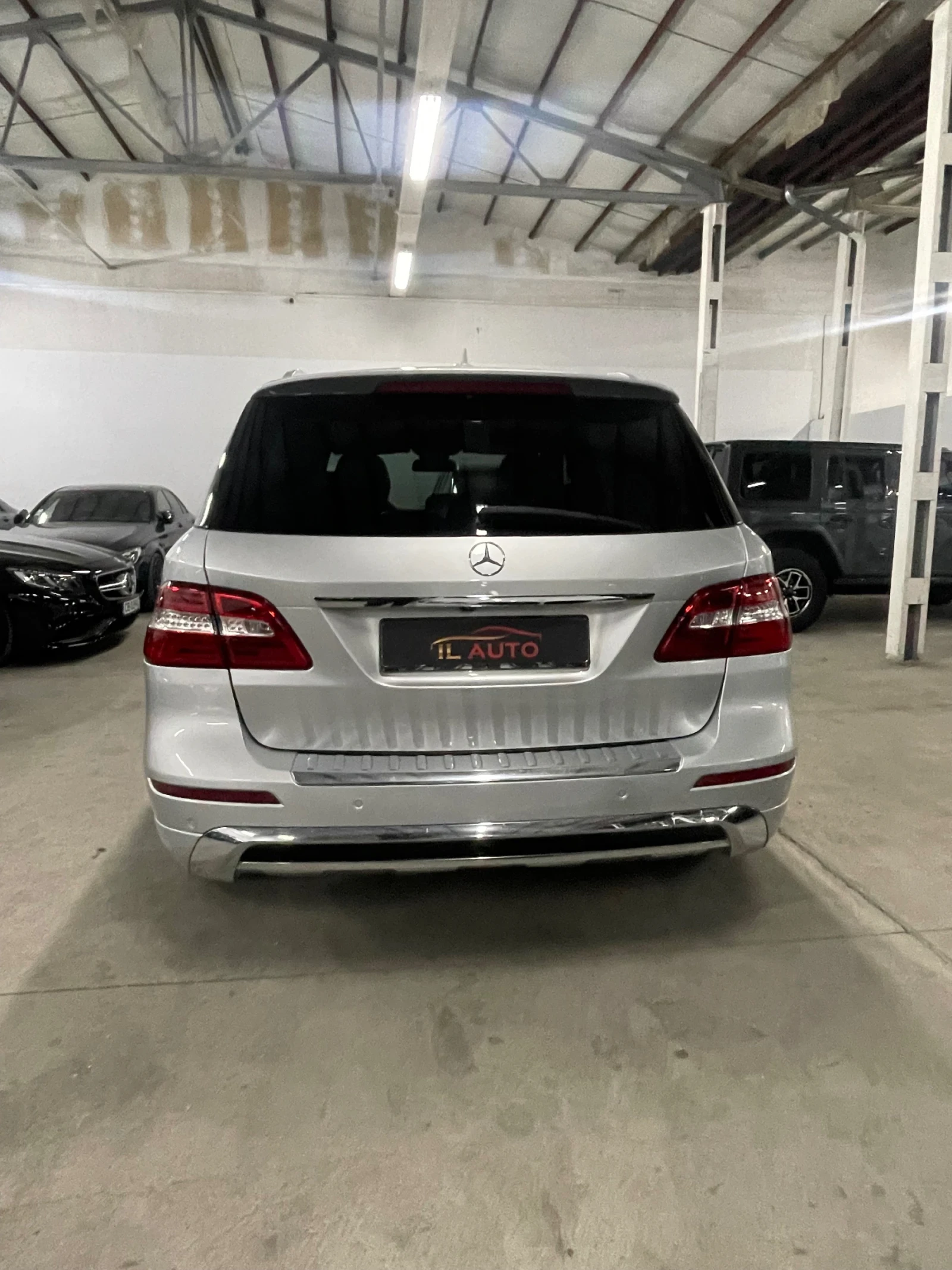 Mercedes-Benz ML 350 AMG/Дистр/панор/камера/подгр/памет/теглич/ФУЛЛ - изображение 4