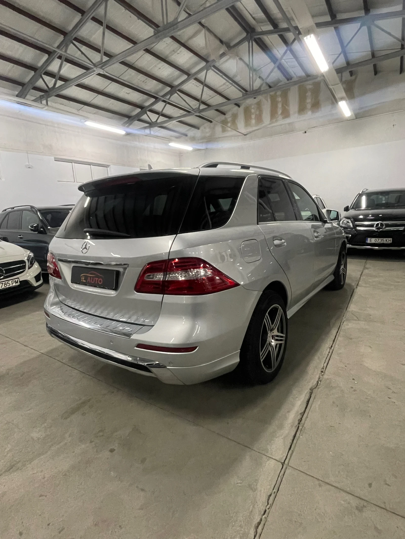 Mercedes-Benz ML 350 AMG/Дистр/панор/камера/подгр/памет/теглич/ФУЛЛ - изображение 5