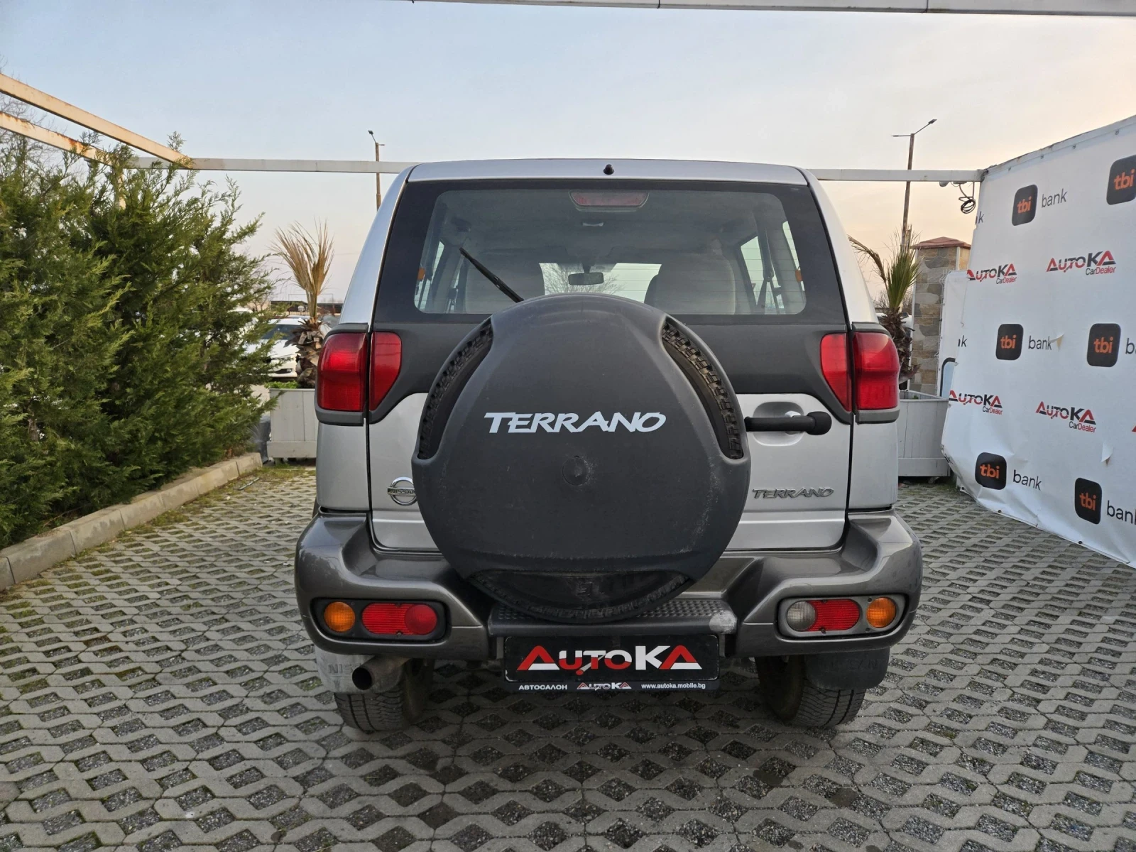 Nissan Terrano 3.0D-154кс= АВТОМАТ= КЪСА БАЗА= ИТАЛИЯ= КЛИМАТИК, снимка 4 - Автомобили и джипове - 53459239