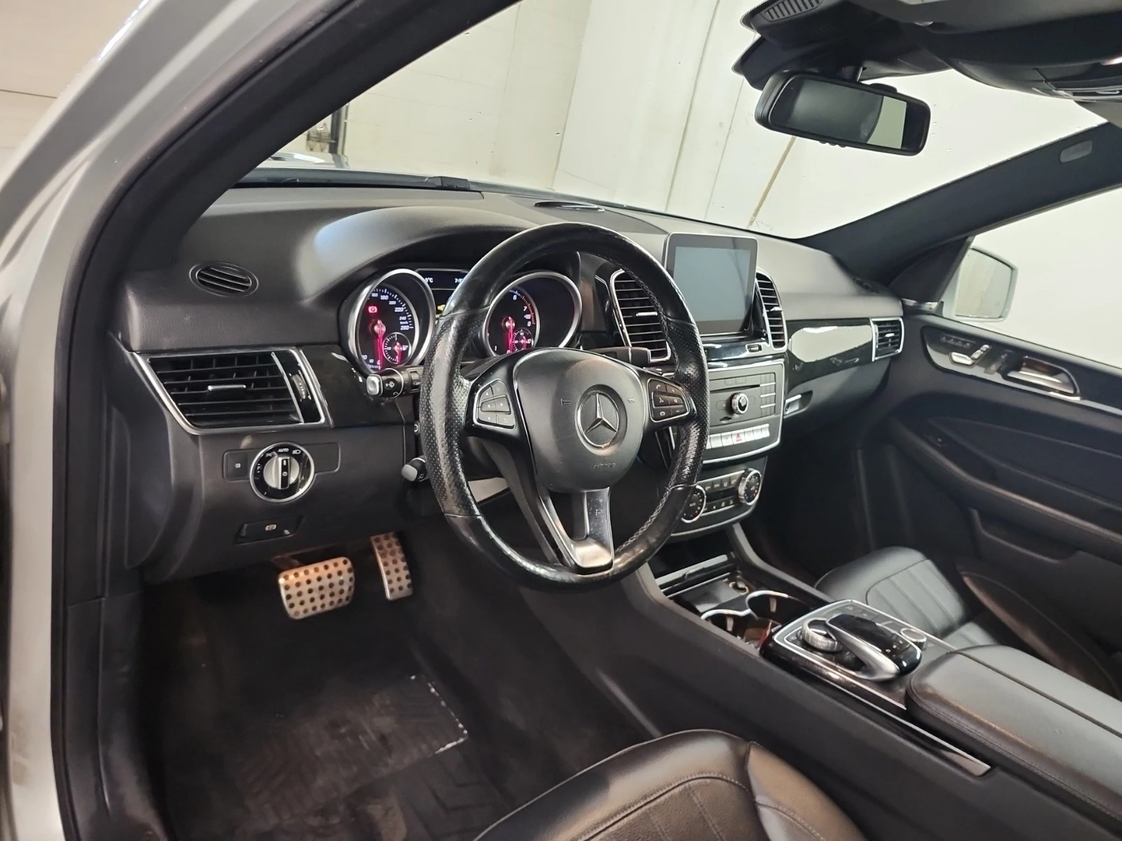 Mercedes-Benz GLE 400 AMG * * 360 CAM * * CARFAX * * АВТО КРЕДИТ * * , снимка 8 - Автомобили и джипове - 54964424