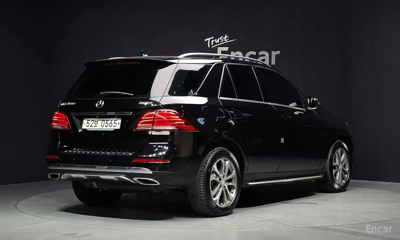 Mercedes-Benz GLE GLE 250d 4MATIC, снимка 2 - Автомобили и джипове - 55602583