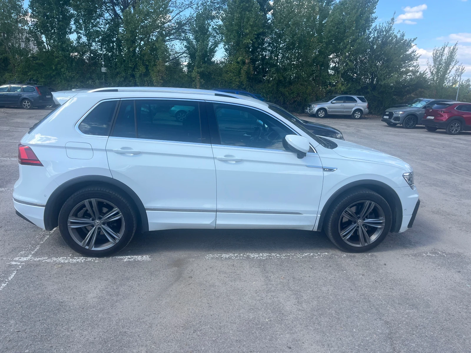 VW Tiguan Бензин газ, снимка 5 - Автомобили и джипове - 56097294