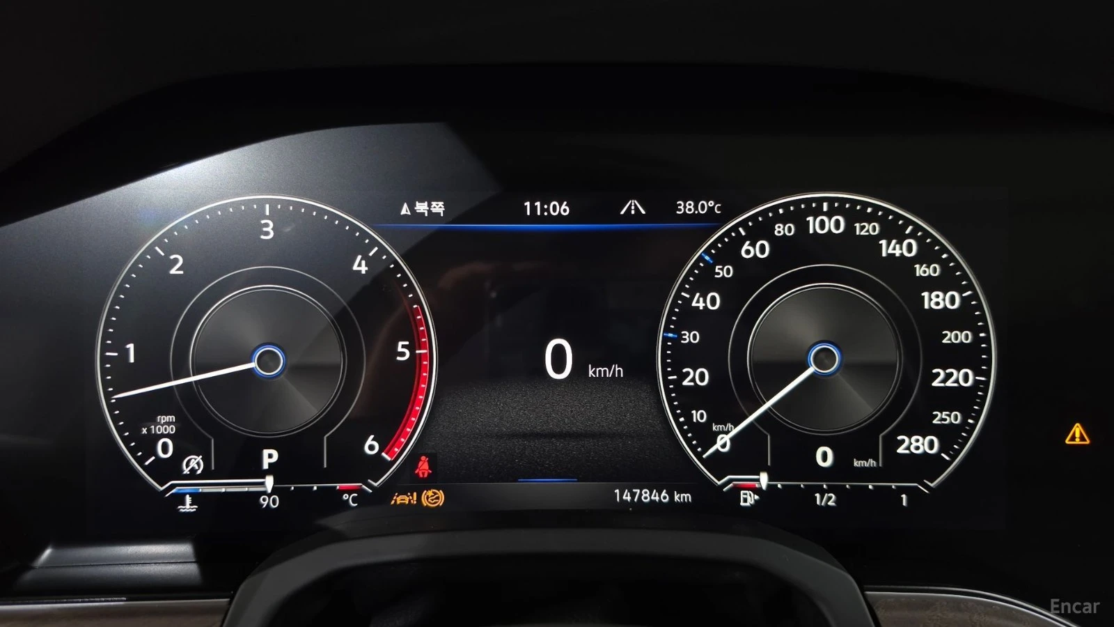 VW Touareg 3.0 TDI - PRESTIGE - ДИСТРОНИК - ОБДУХ - ПОДГРЕВИ, снимка 8 - Автомобили и джипове - 56103236
