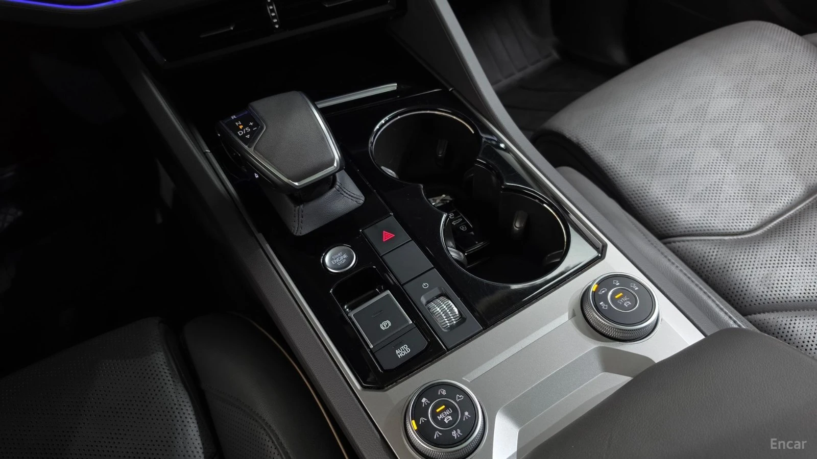 VW Touareg 3.0 TDI - PRESTIGE - ДИСТРОНИК - ОБДУХ - ПОДГРЕВИ, снимка 9 - Автомобили и джипове - 56103236