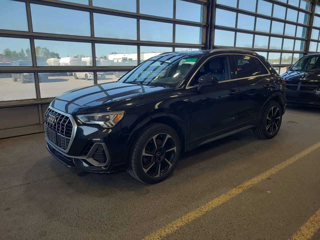 Audi Q3 / 45 TFSI / ПАНОРАМА / 2 КЛЮЧА / АВТОКРЕДИТ