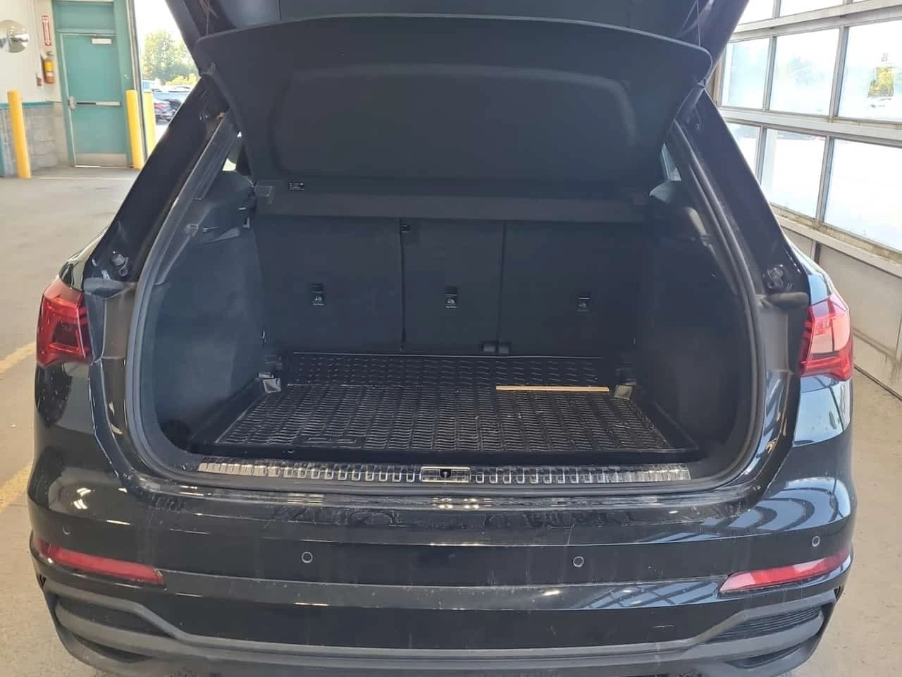 Audi Q3 / 45 TFSI / �������� / 2 ����� / ���������� | Mobile.bg � ����������� 6