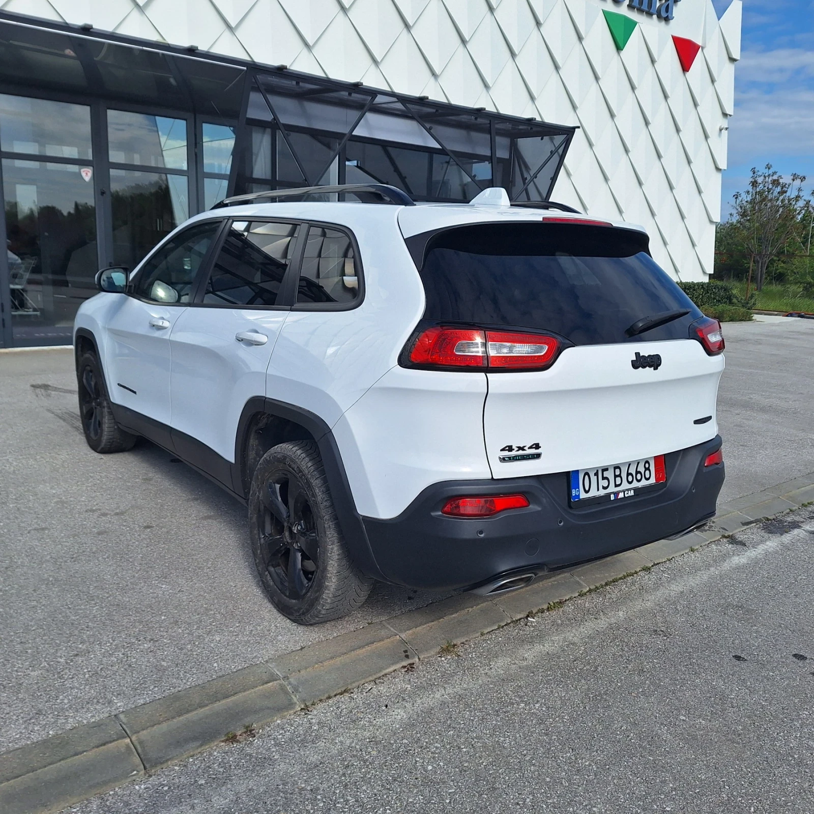 Jeep Cherokee 2.2 дизел, снимка 6 - Автомобили и джипове - 56304820