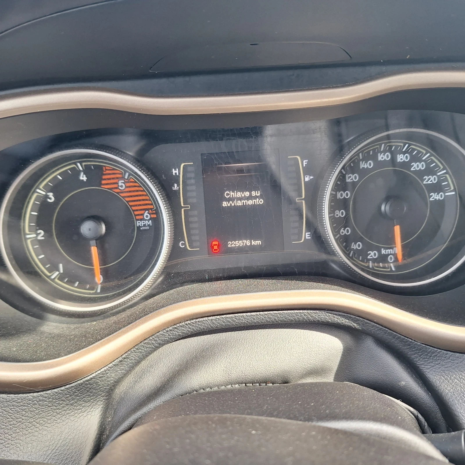 Jeep Cherokee 2.2 дизел, снимка 13 - Автомобили и джипове - 56304820
