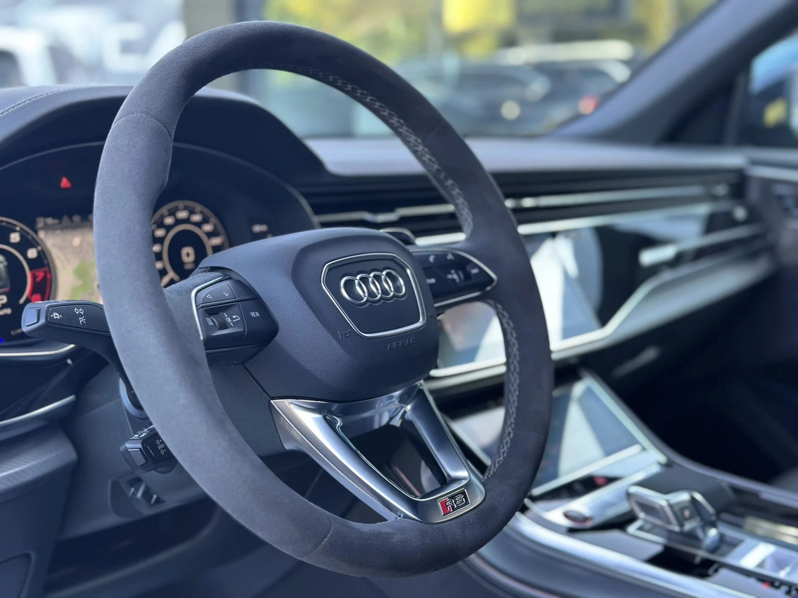 Audi RSQ8, снимка 7 - Автомобили и джипове - 56610937