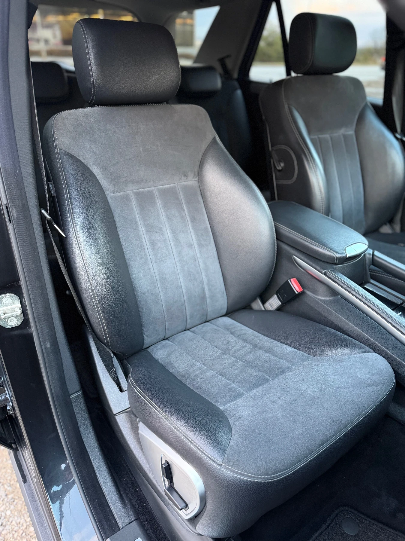 Mercedes-Benz ML 320 CDI 4-Matic 7G , снимка 13 - Автомобили и джипове - 56685375